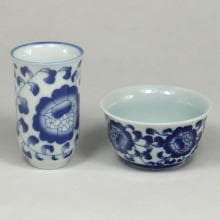Čínská porcelánová miska s čichátkem - modrá s květy+ —